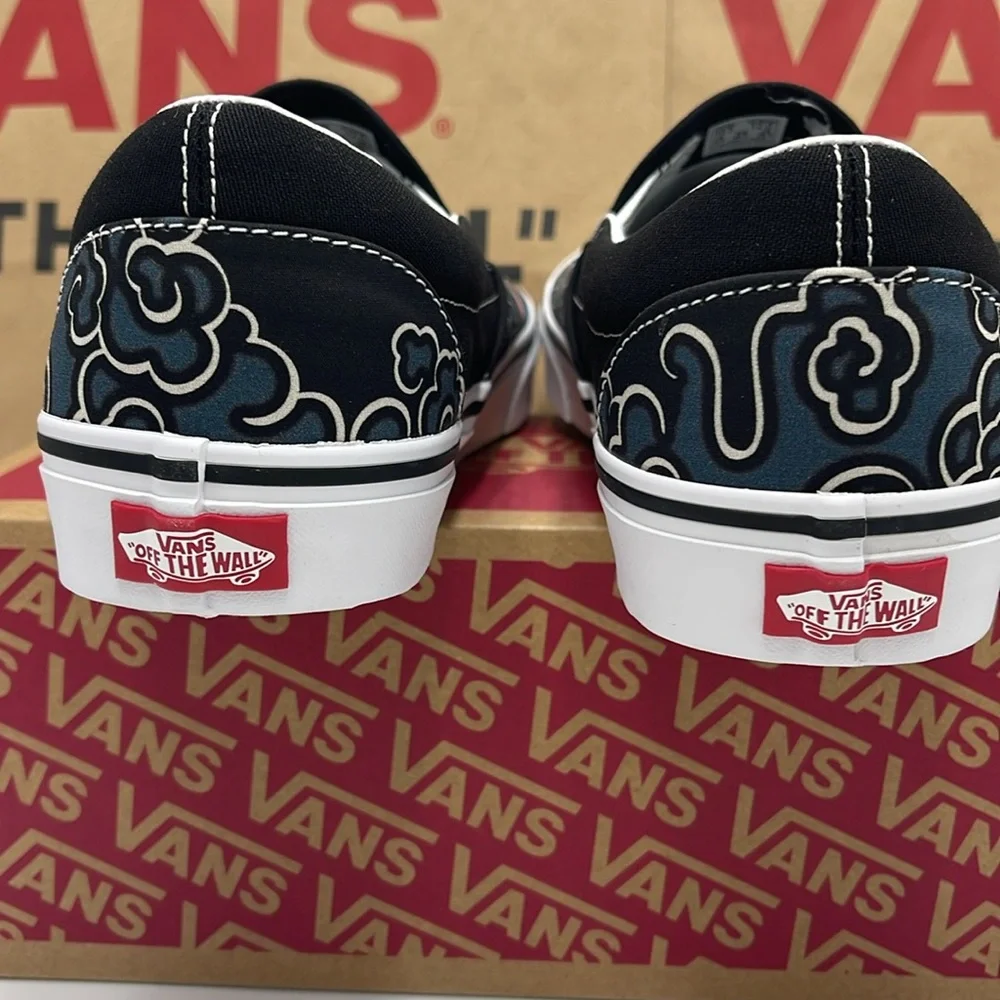 Vans WMNS Black Slip-On Shoes with Floral and Tiger Design Classic Slip On Snkrs - Picture 13 of 16
